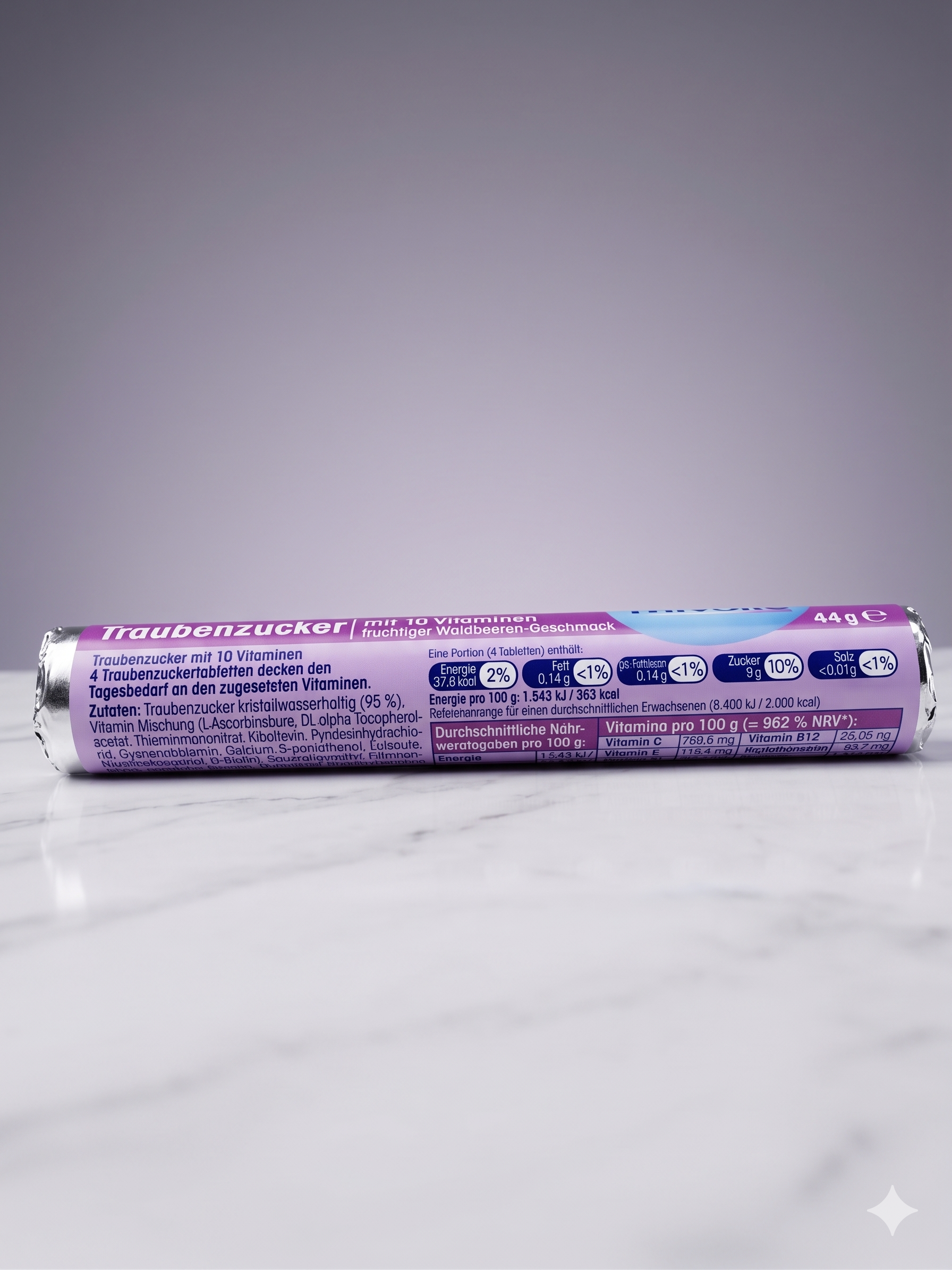 Rouleau de Pastilles de Dextrose aux 10 Vitamines - Saveur Fruits des Bois - Mivolis (44g) "رول فيتامينات بنكهة التوت البري — طاقتك في جيبك!"