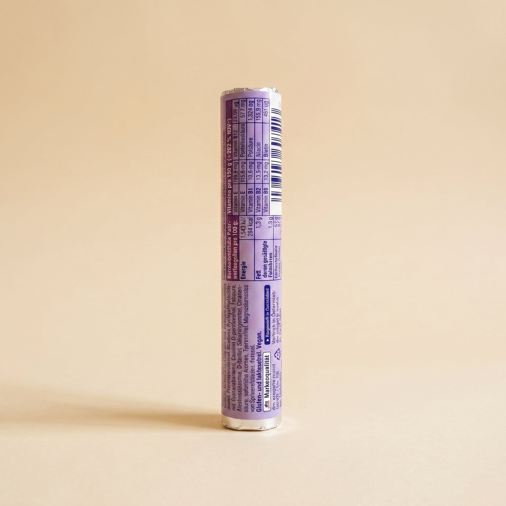 Rouleau de Pastilles de Dextrose aux 10 Vitamines - Saveur Fruits des Bois - Mivolis (44g) "رول فيتامينات بنكهة التوت البري — طاقتك في جيبك!"