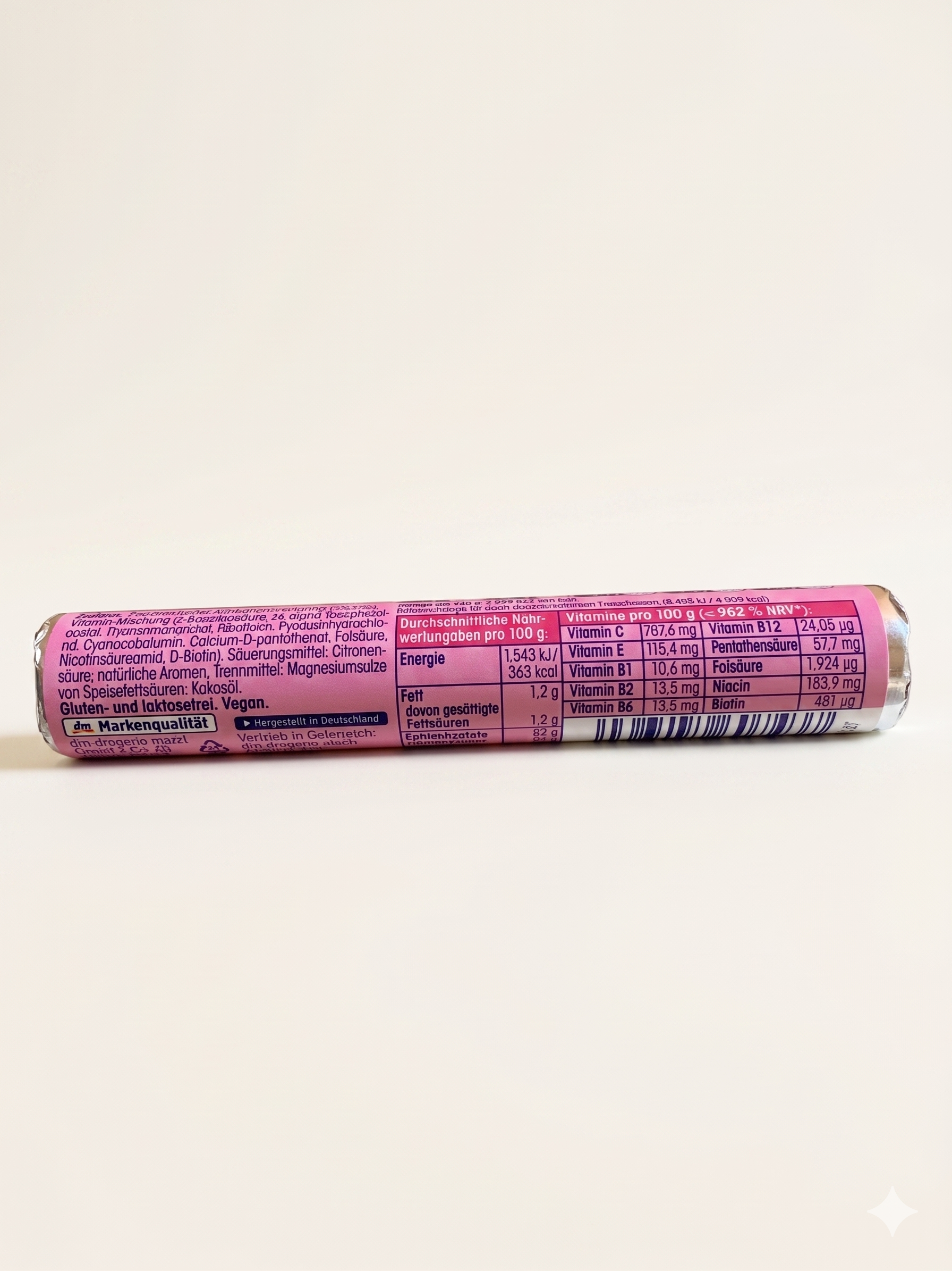 Rouleau de Pastilles de Dextrose aux 10 Vitamines Saveur Fruitée Framboise 44g رول الطاقة الوردي فيتاميني بنكهة التوت الأحمر